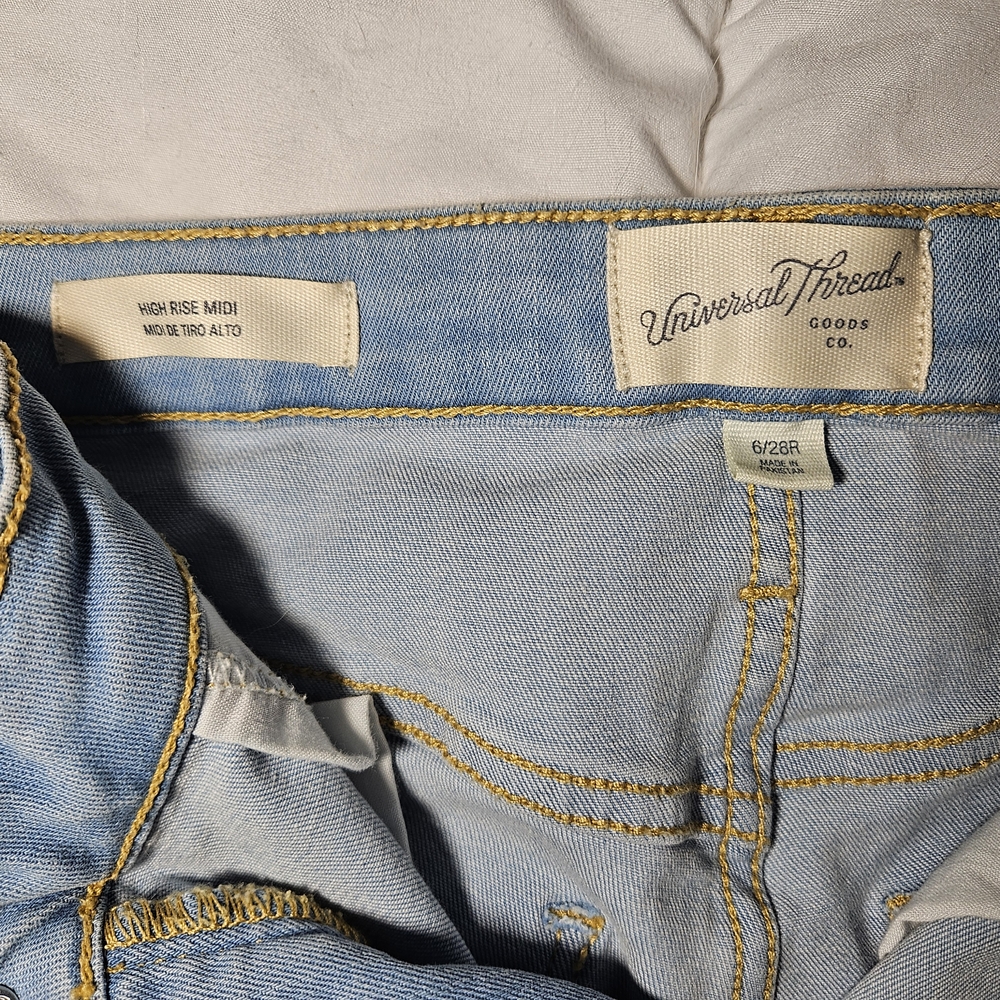 Universal Thread Sky Blue High Rise Midi Jeans